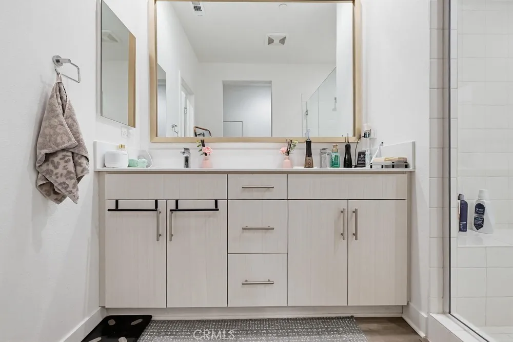 2538 Valentina Way #5 Commerce, CA 90040