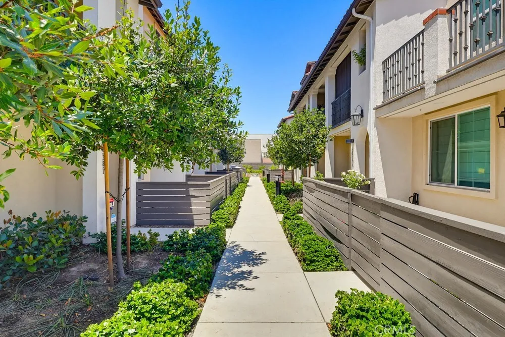 2538 Valentina Way #5 Commerce, CA 90040