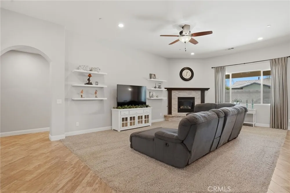 15119 Cotton Blossom Bakersfield, CA 93314