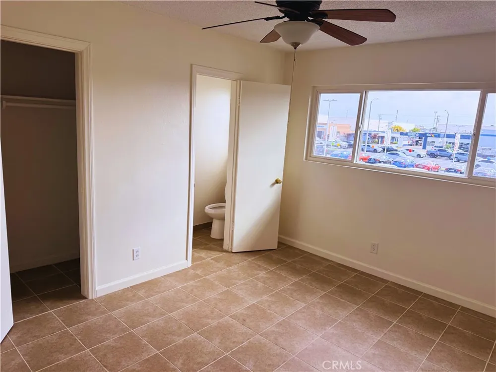 11118 Newville Ave #E Downey, CA 90241