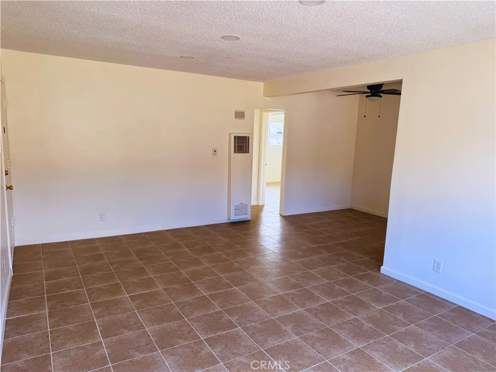 11118 Newville Ave #E Downey, CA 90241