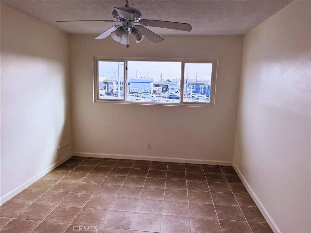 11118 Newville Ave #E Downey, CA 90241