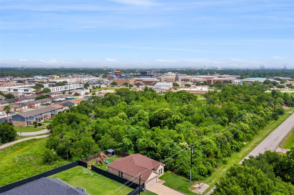 Park Drive La Porte, TX 77571