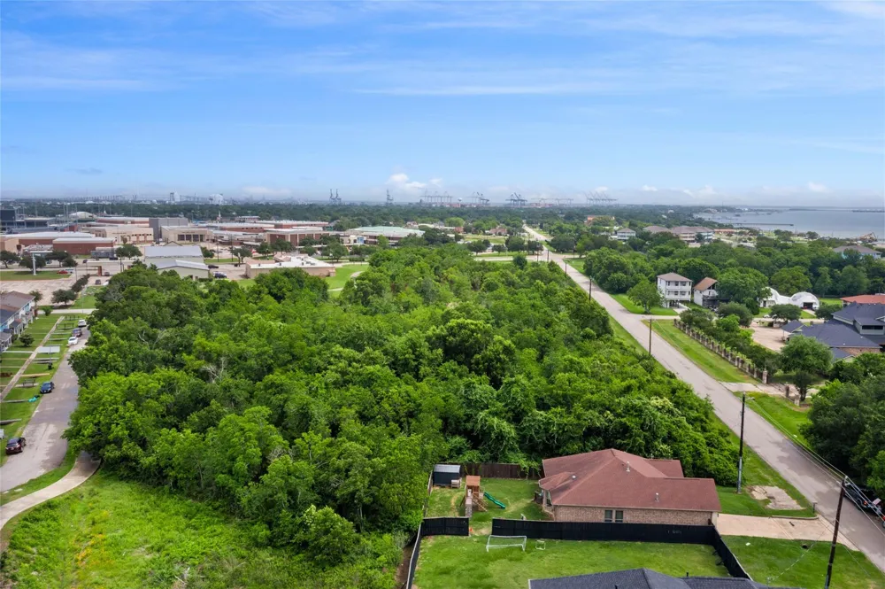 Park Drive La Porte, TX 77571