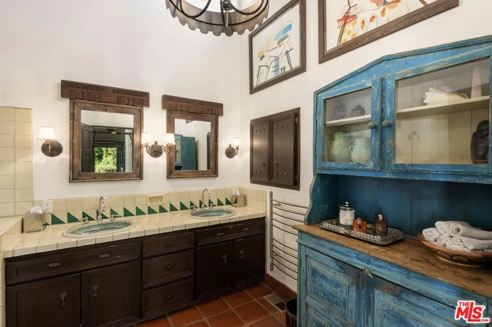 549 HOT SPRINGS ROAD Santa Barbara, CA 93108
