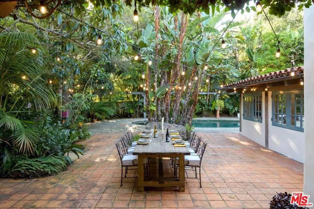 549 HOT SPRINGS ROAD Santa Barbara, CA 93108