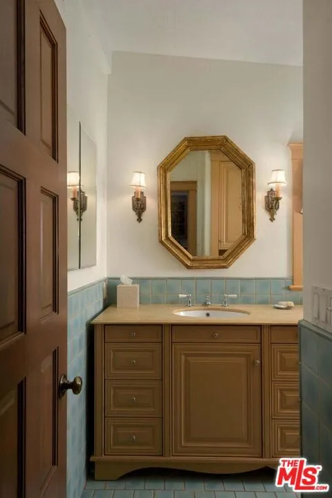 549 HOT SPRINGS ROAD Santa Barbara, CA 93108