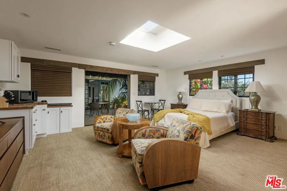 549 HOT SPRINGS ROAD Santa Barbara, CA 93108