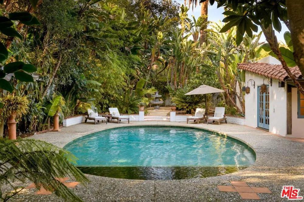 549 HOT SPRINGS ROAD Santa Barbara, CA 93108