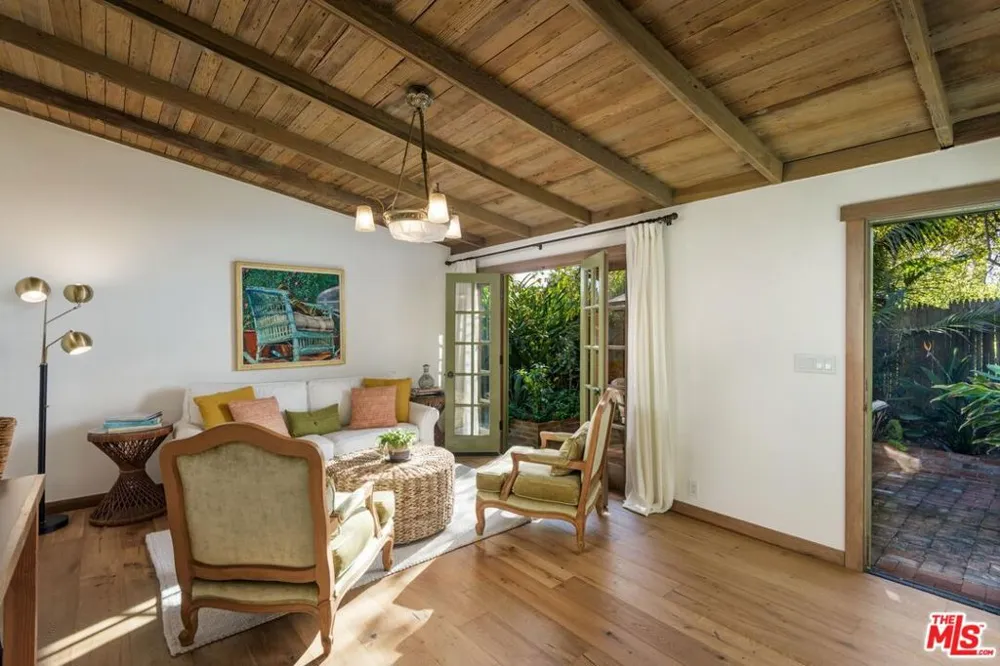 549 HOT SPRINGS ROAD Santa Barbara, CA 93108