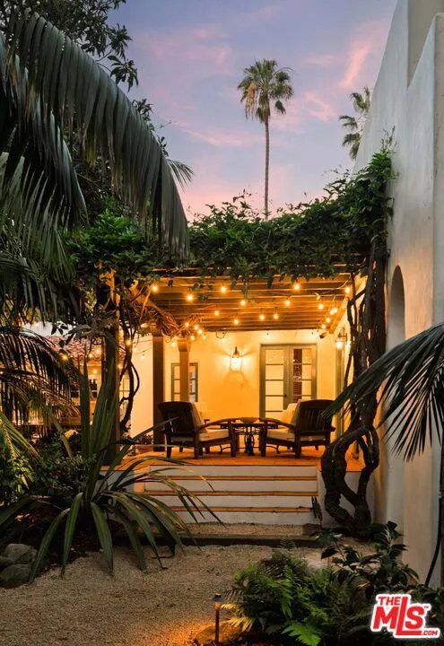 549 HOT SPRINGS ROAD Santa Barbara, CA 93108
