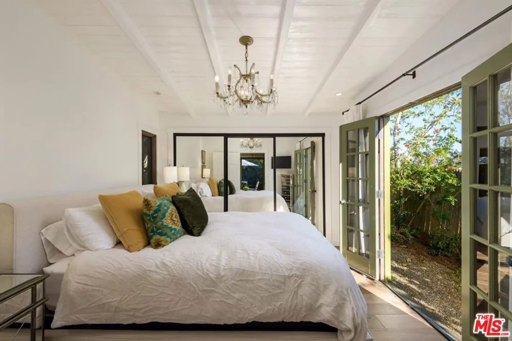 549 HOT SPRINGS ROAD Santa Barbara, CA 93108