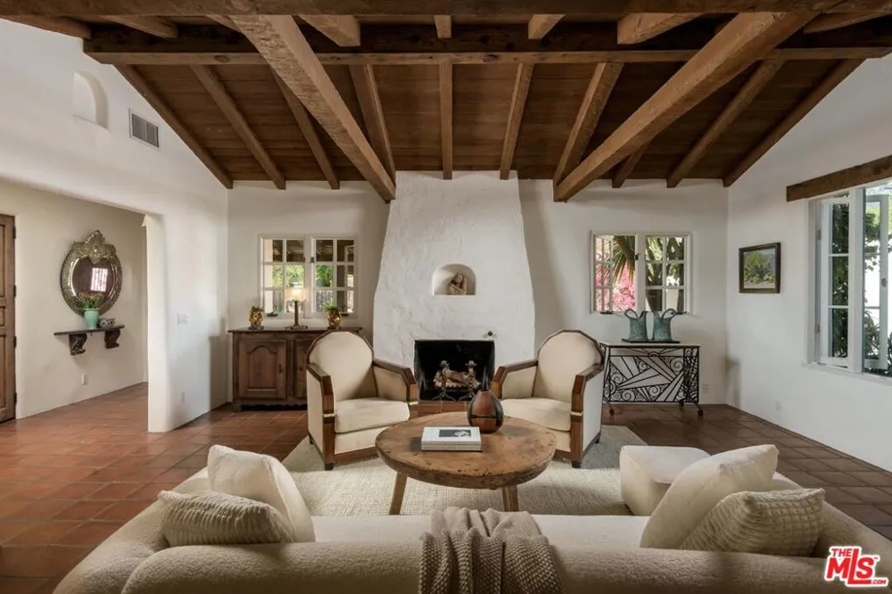 549 HOT SPRINGS ROAD Santa Barbara, CA 93108