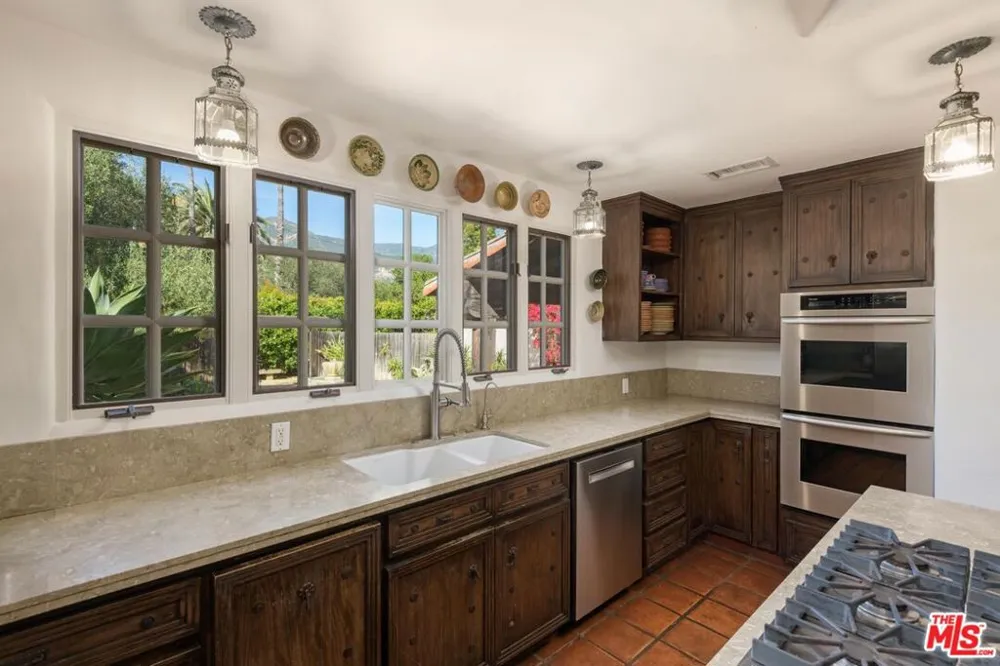 549 HOT SPRINGS ROAD Santa Barbara, CA 93108