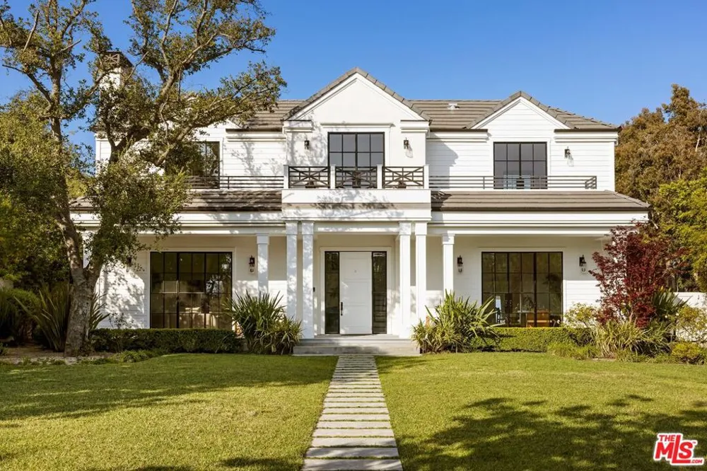 1459 Via Cresta Pacific Palisades, CA 90272