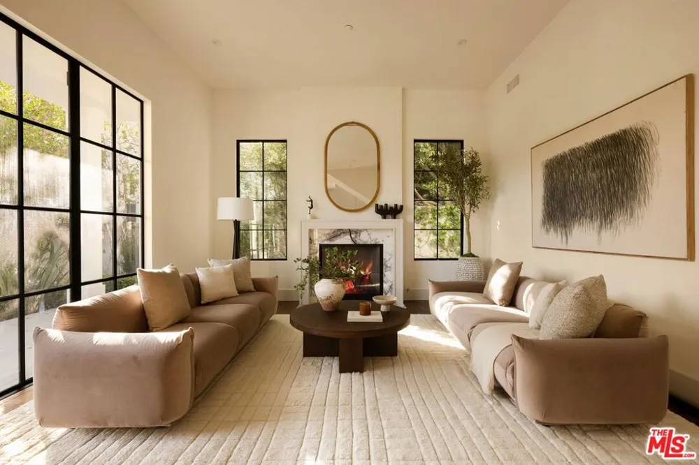 1459 Via Cresta Pacific Palisades, CA 90272