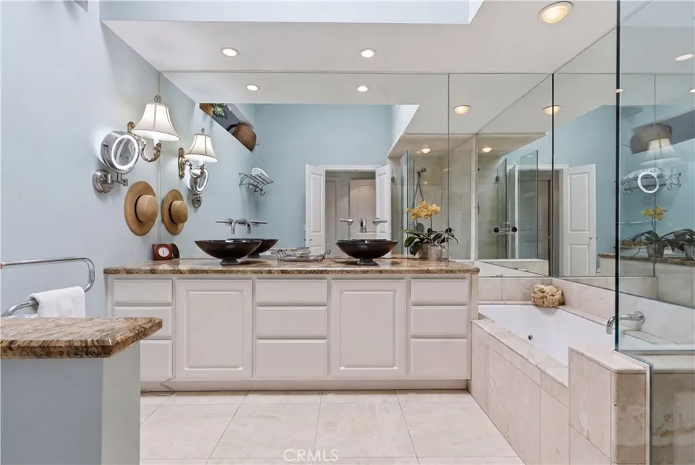 1966 Vista Caudal Newport Beach, CA 92660