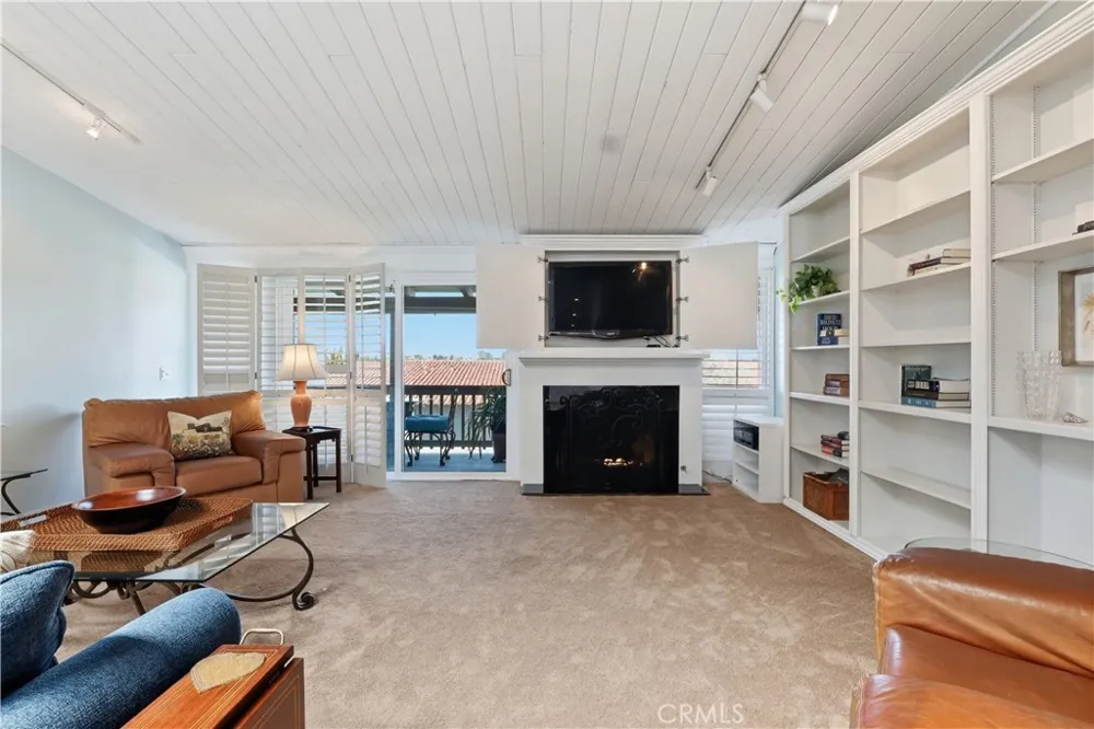 1966 Vista Caudal Newport Beach, CA 92660
