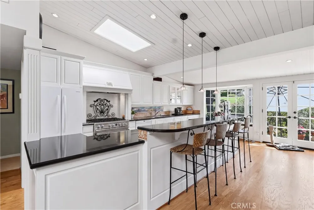 1966 Vista Caudal Newport Beach, CA 92660