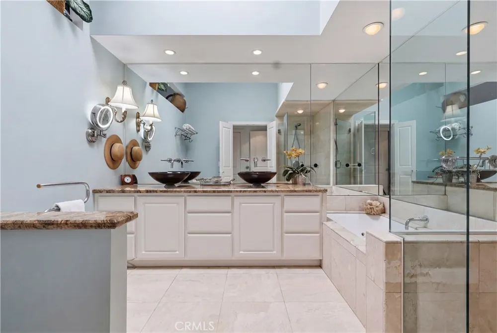 1966 Vista Caudal Newport Beach, CA 92660
