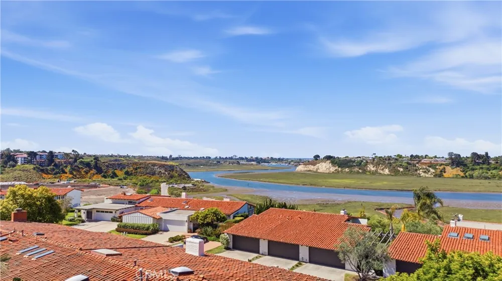 1966 Vista Caudal Newport Beach, CA 92660