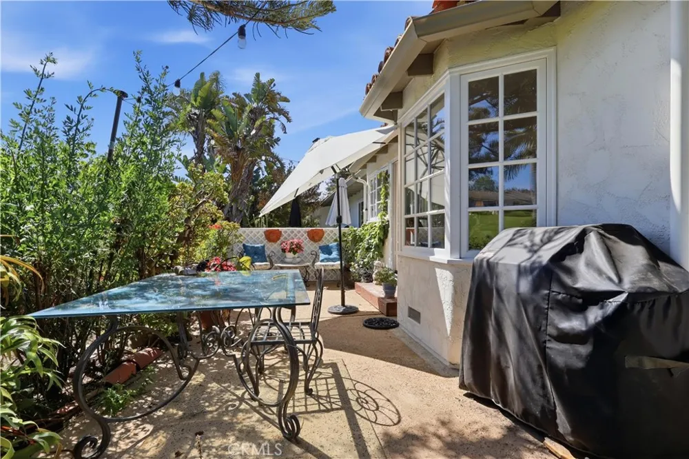 1966 Vista Caudal Newport Beach, CA 92660