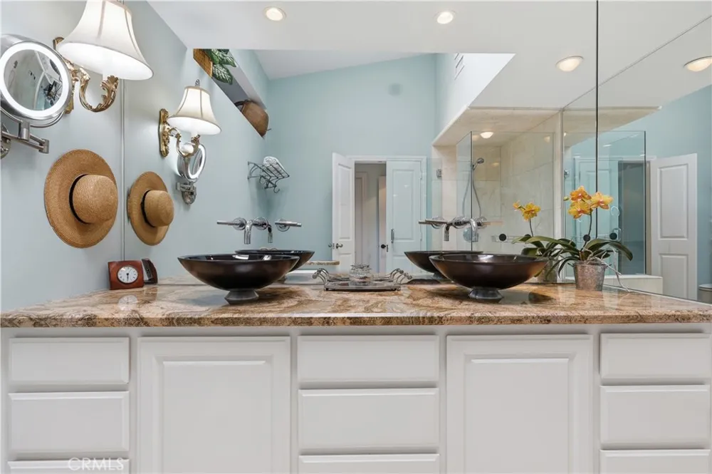 1966 Vista Caudal Newport Beach, CA 92660