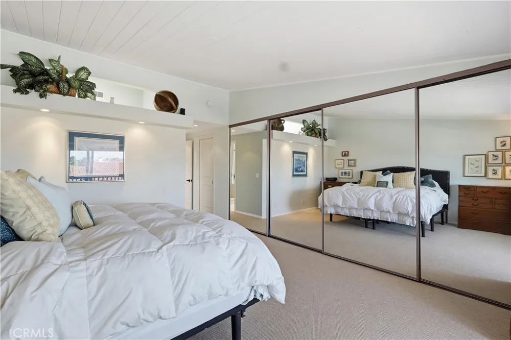 1966 Vista Caudal Newport Beach, CA 92660
