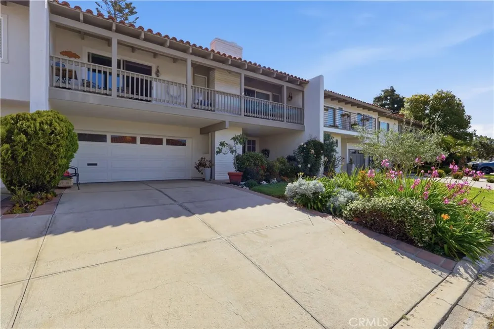 1966 Vista Caudal Newport Beach, CA 92660