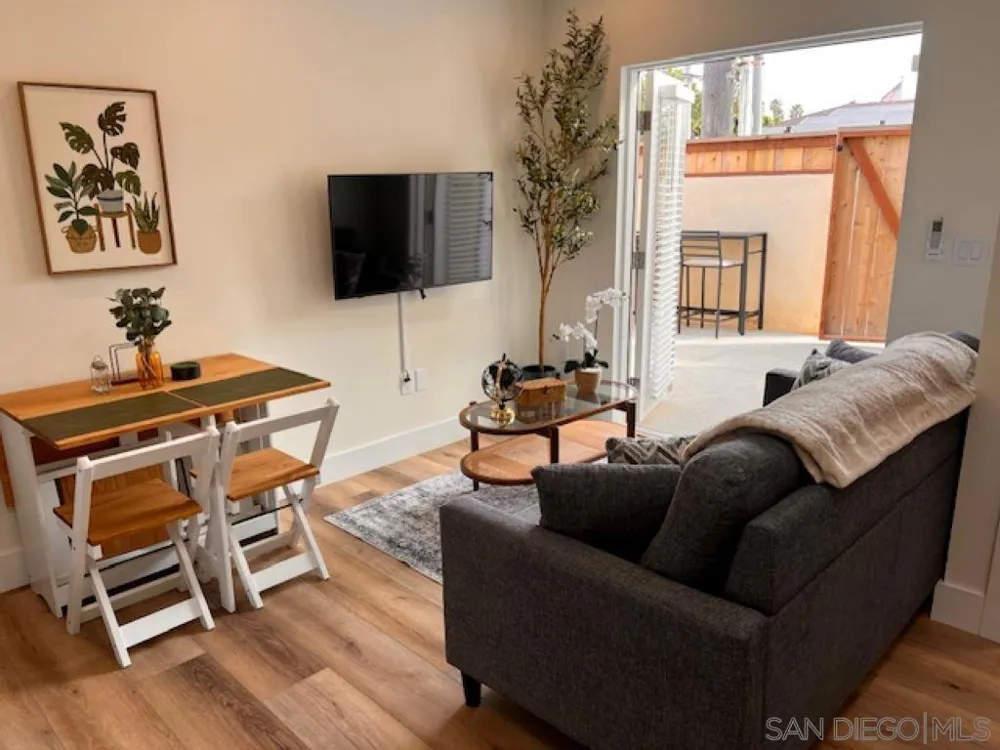 1044 3rd St Imperial Beach, CA 91932
