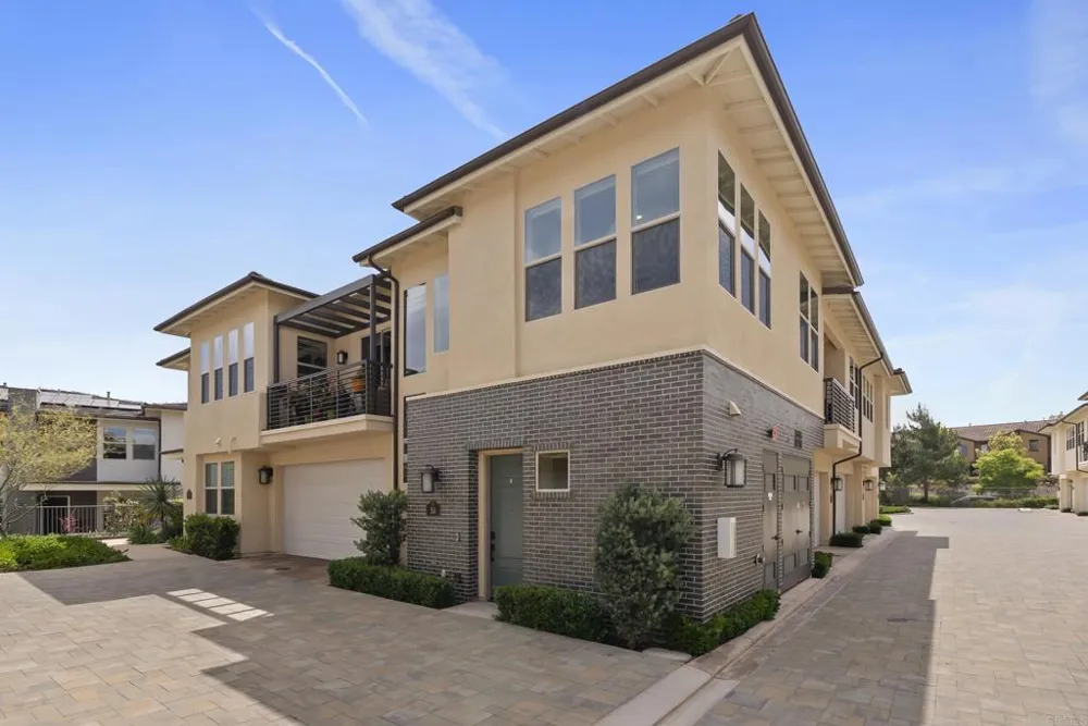 16750 Coyote Bush Drive #50 San Diego, CA 92127