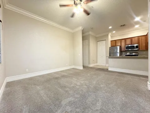 50760 Santa Rosa Plaza #3
