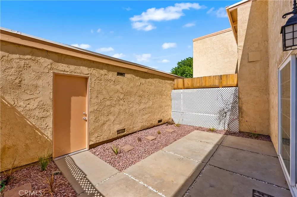 43629 Stanridge Avenue Lancaster, CA 93535
