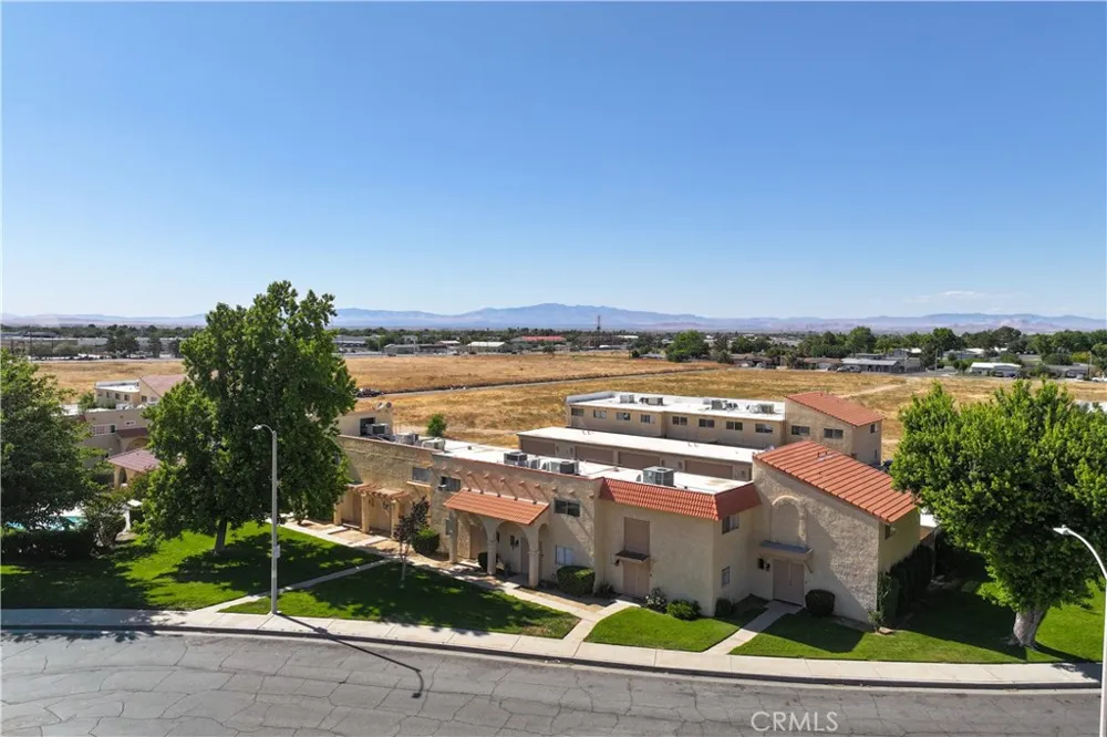 43629 Stanridge Avenue Lancaster, CA 93535