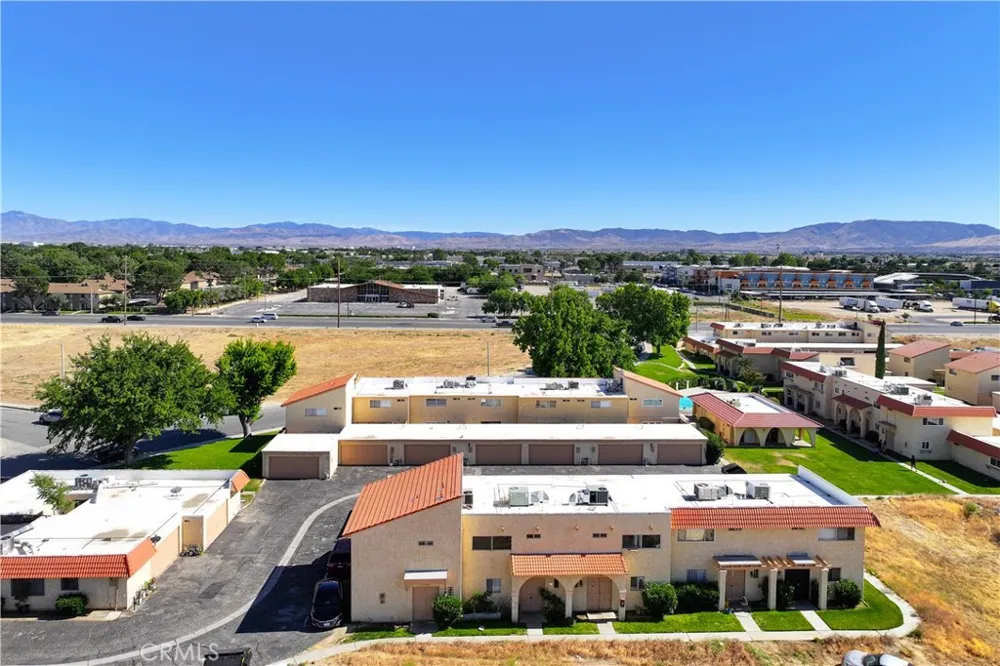 43629 Stanridge Avenue Lancaster, CA 93535