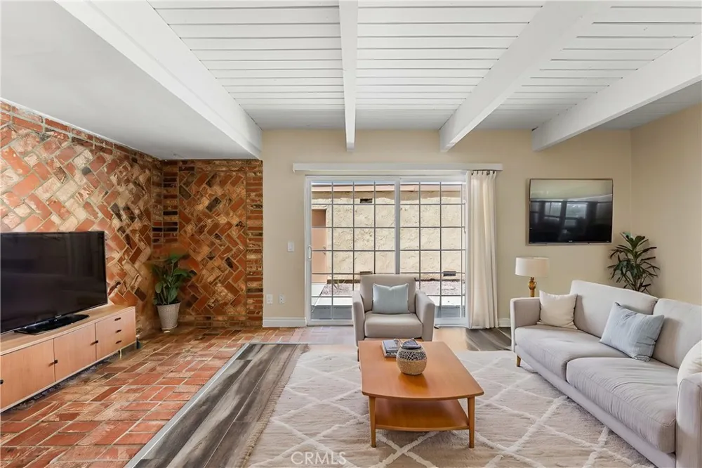 43629 Stanridge Avenue Lancaster, CA 93535
