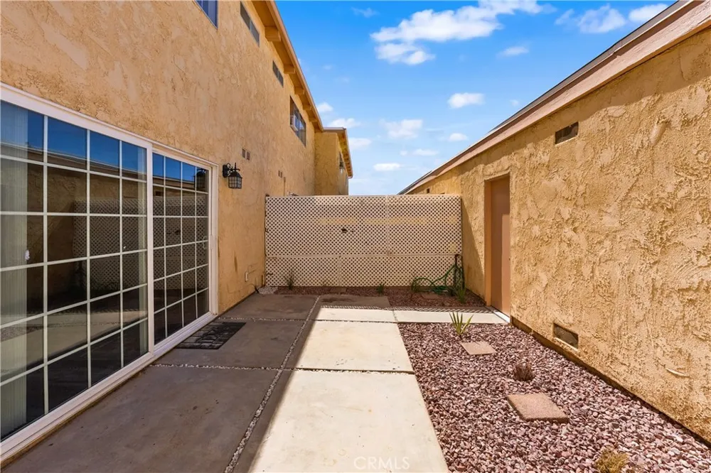 43629 Stanridge Avenue Lancaster, CA 93535