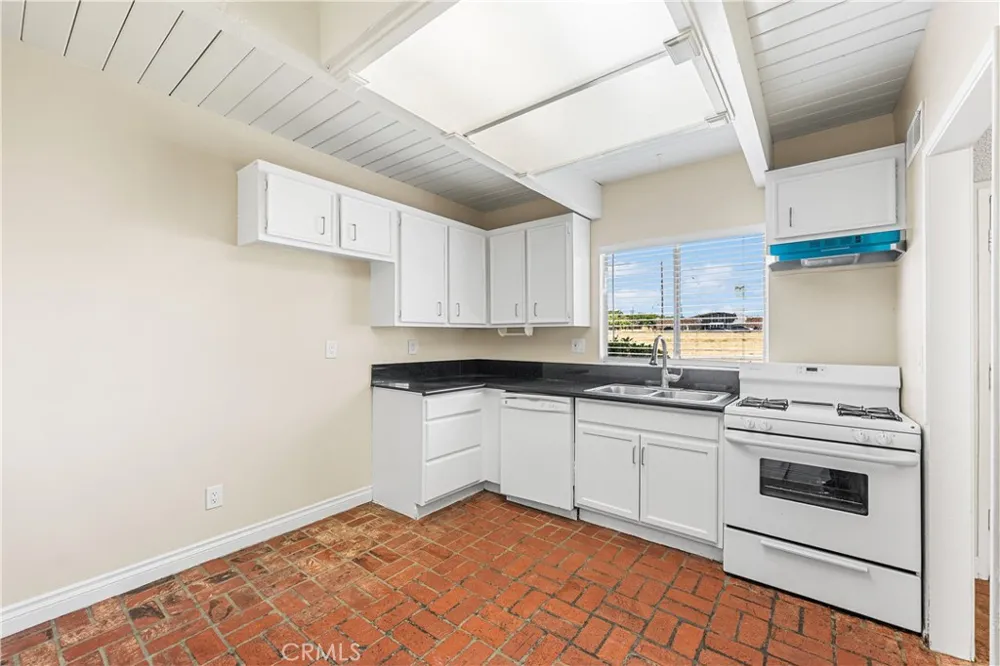 43629 Stanridge Avenue Lancaster, CA 93535