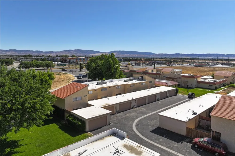 43629 Stanridge Avenue Lancaster, CA 93535
