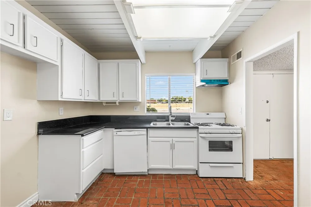 43629 Stanridge Avenue Lancaster, CA 93535