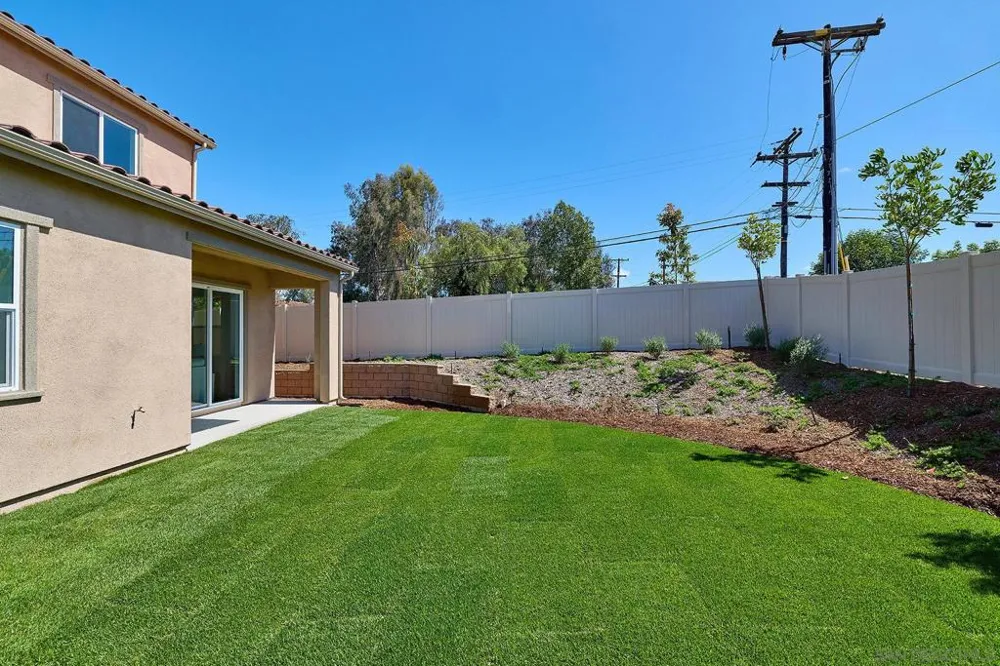 789 Michael Ct Vista, CA 92081
