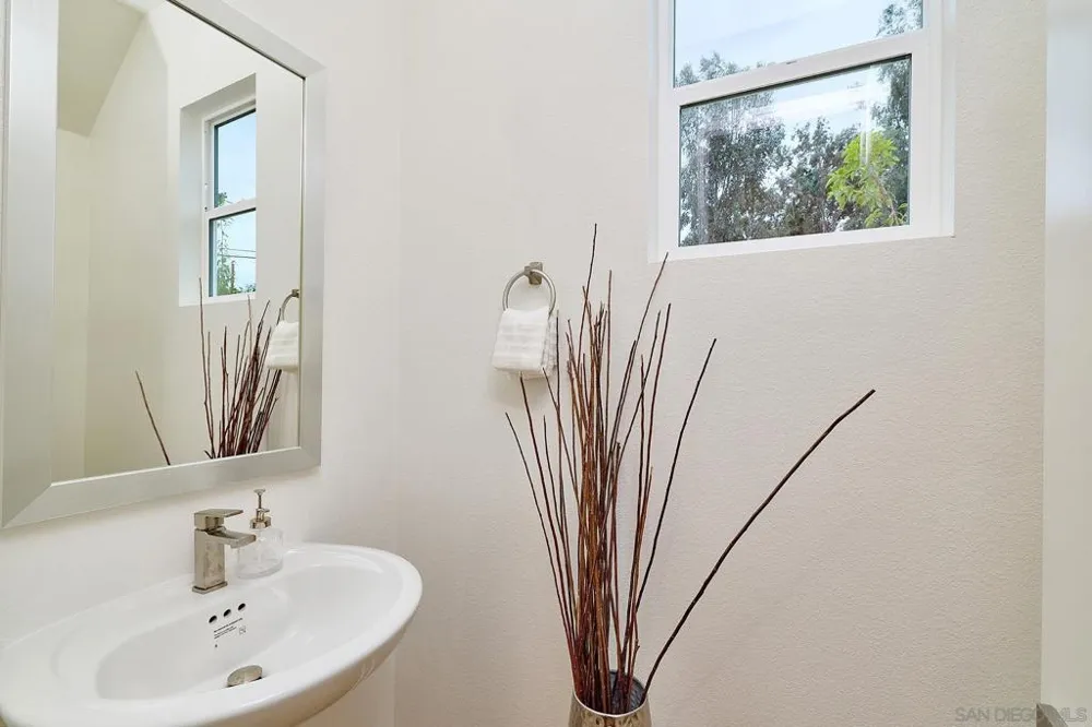 789 Michael Ct Vista, CA 92081