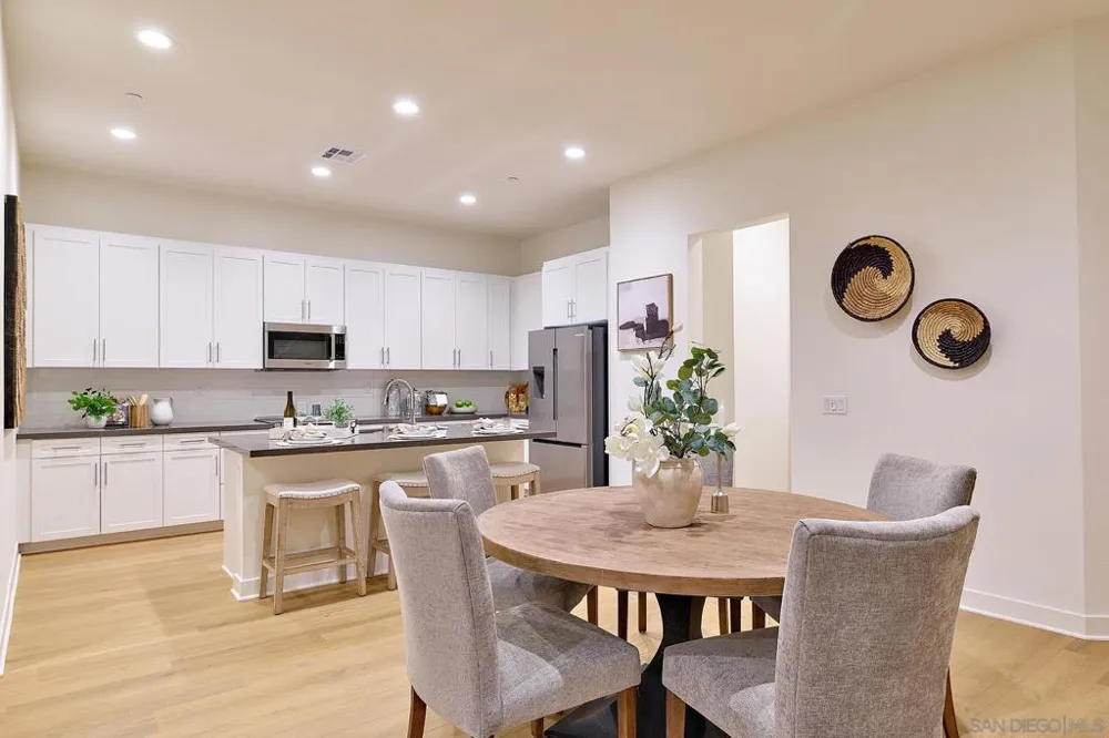 789 Michael Ct Vista, CA 92081
