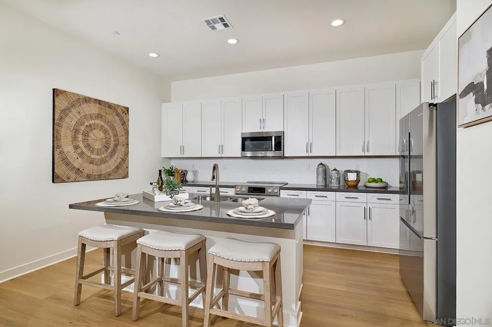 789 Michael Ct Vista, CA 92081