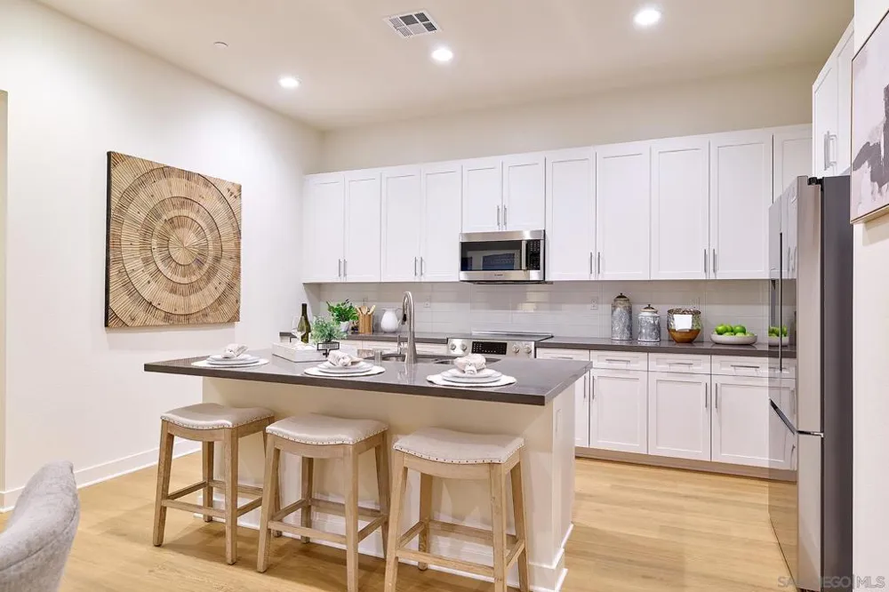 789 Michael Ct Vista, CA 92081