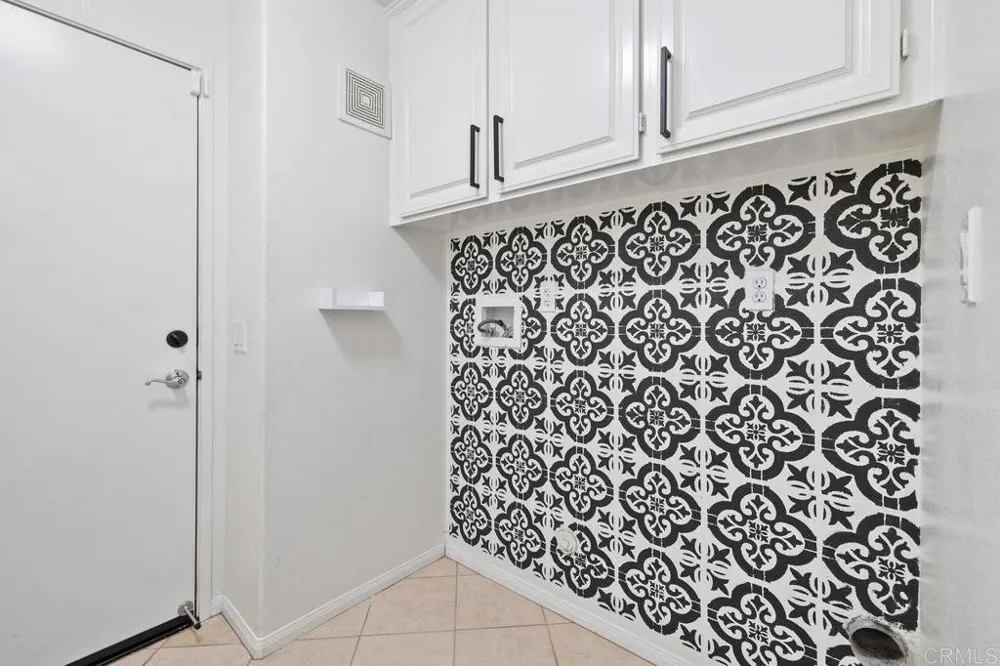 112 Via Sovana Santee, CA 92071
