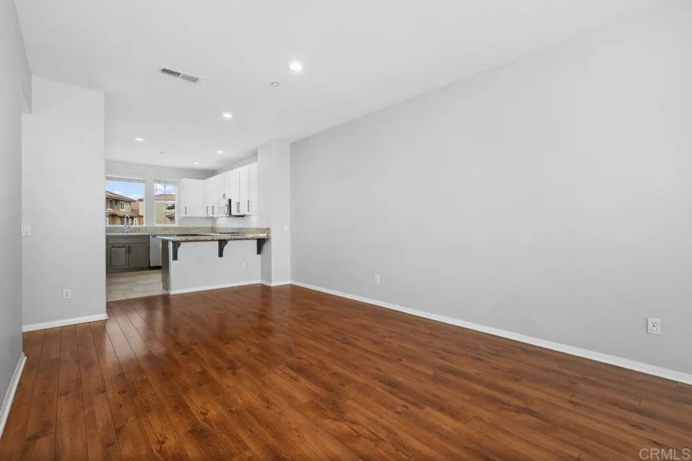 112 Via Sovana Santee, CA 92071