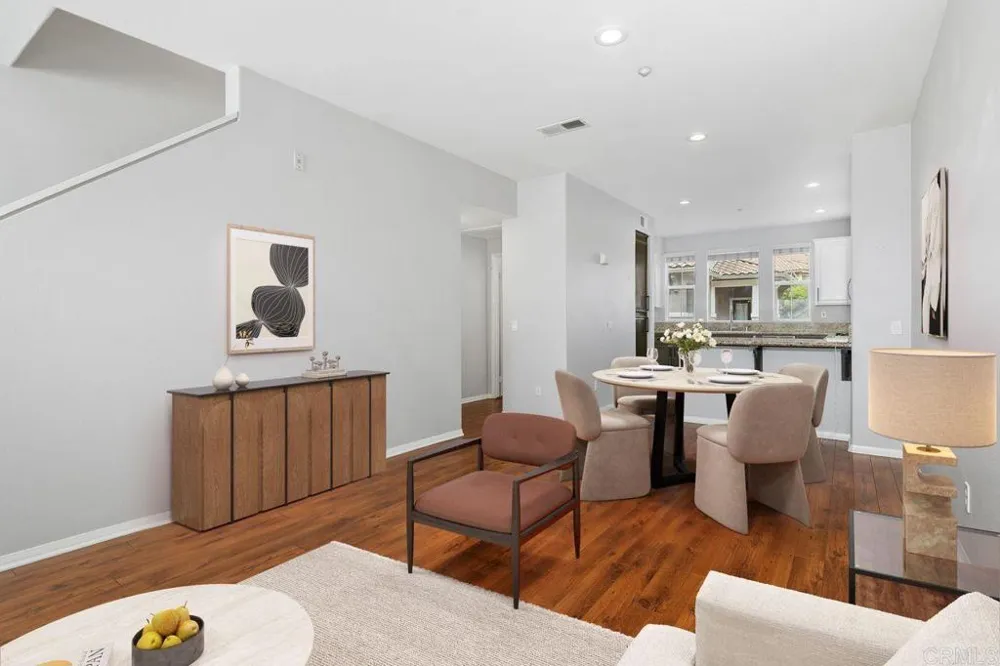 112 Via Sovana Santee, CA 92071