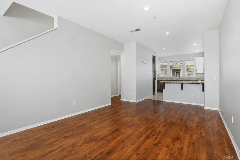 112 Via Sovana Santee, CA 92071