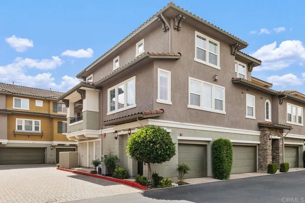 112 Via Sovana Santee, CA 92071